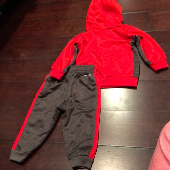Nike track suit. - Picture 2 of 5